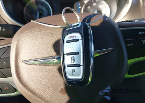 2018 Chrysler Pacifica L из США, поврежденный, VIN 2C4RC1AG5JR317196